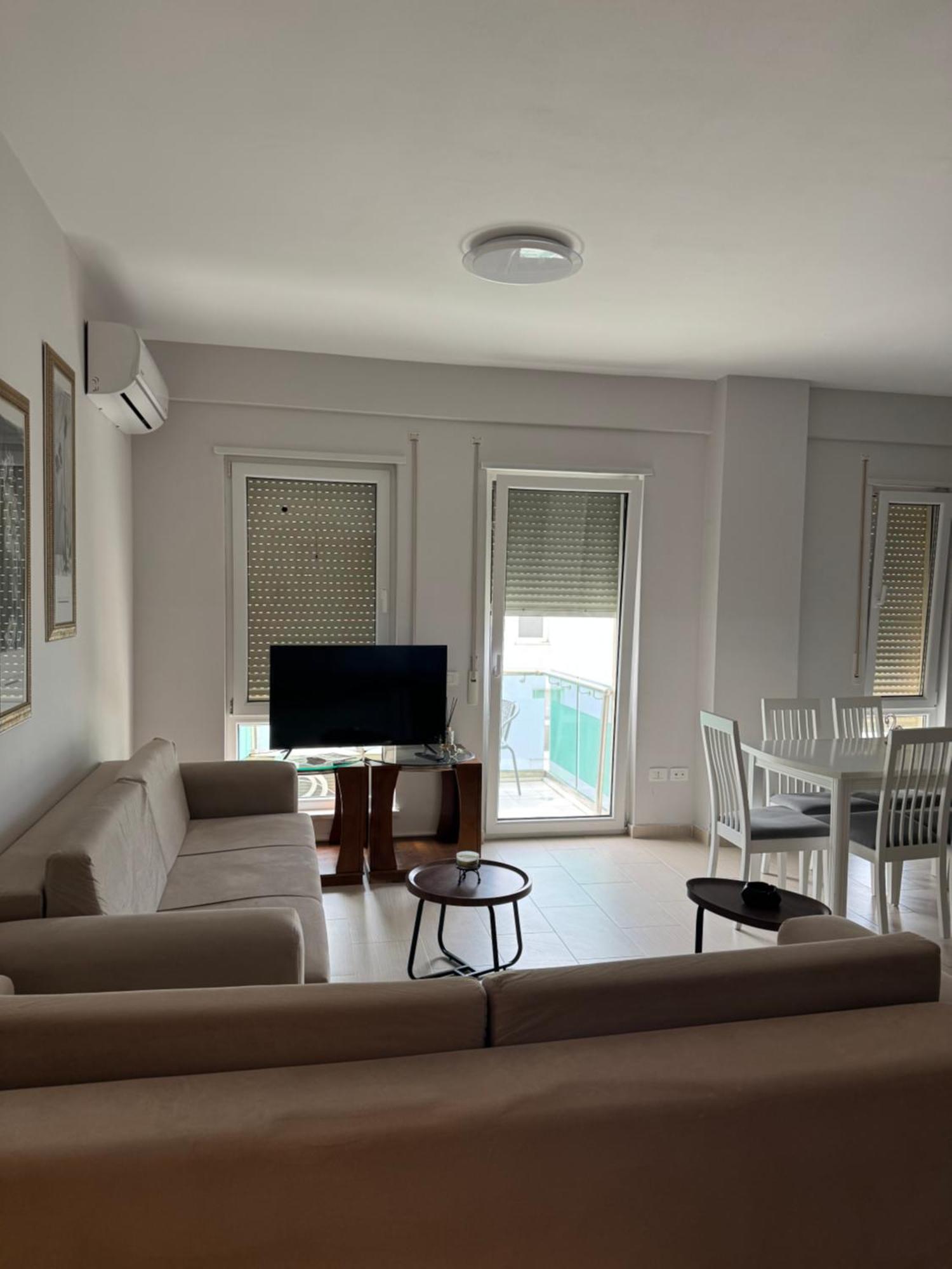 Lovely And Spacious 2-bed In Great Location Appartamento *